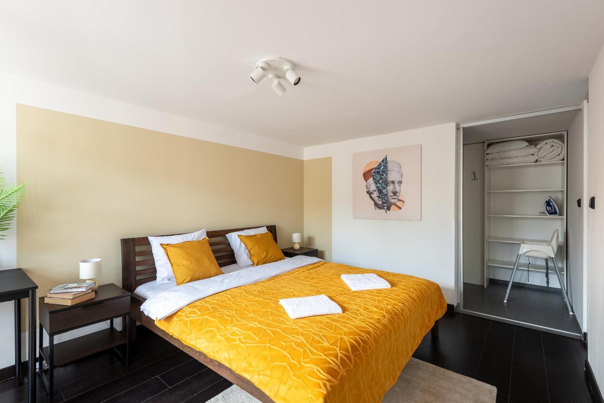 Apartments With Large Balcony, Parking Prága Kültér fotó
