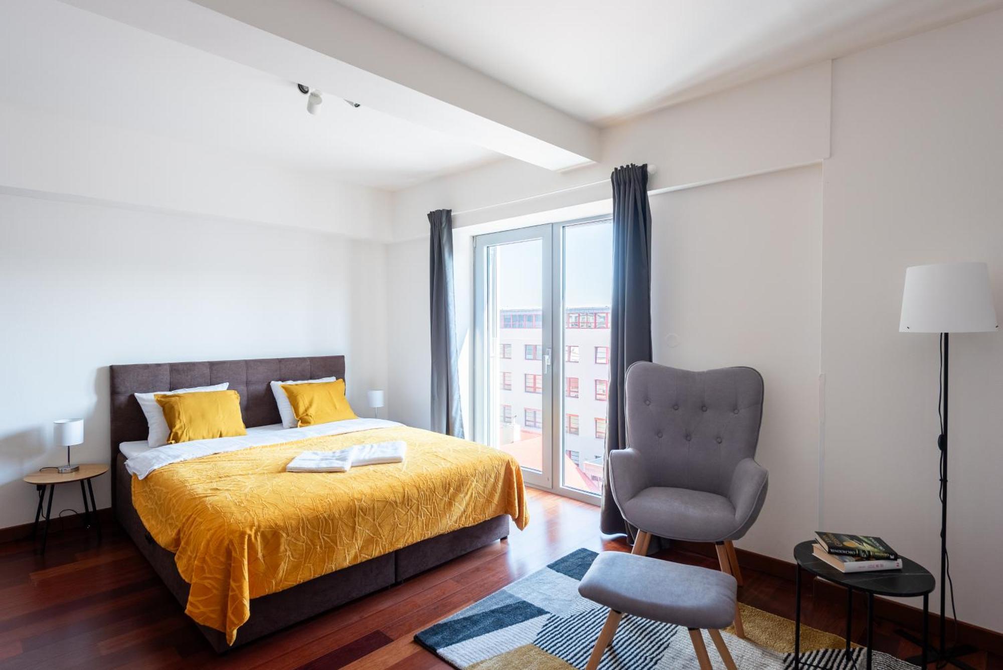 Apartments With Large Balcony, Parking Prága Kültér fotó