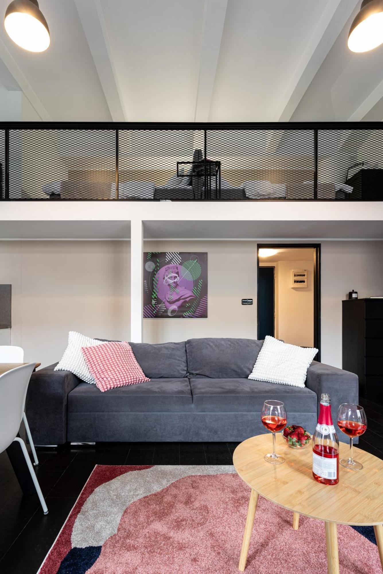 Apartments With Large Balcony, Parking Prága Kültér fotó