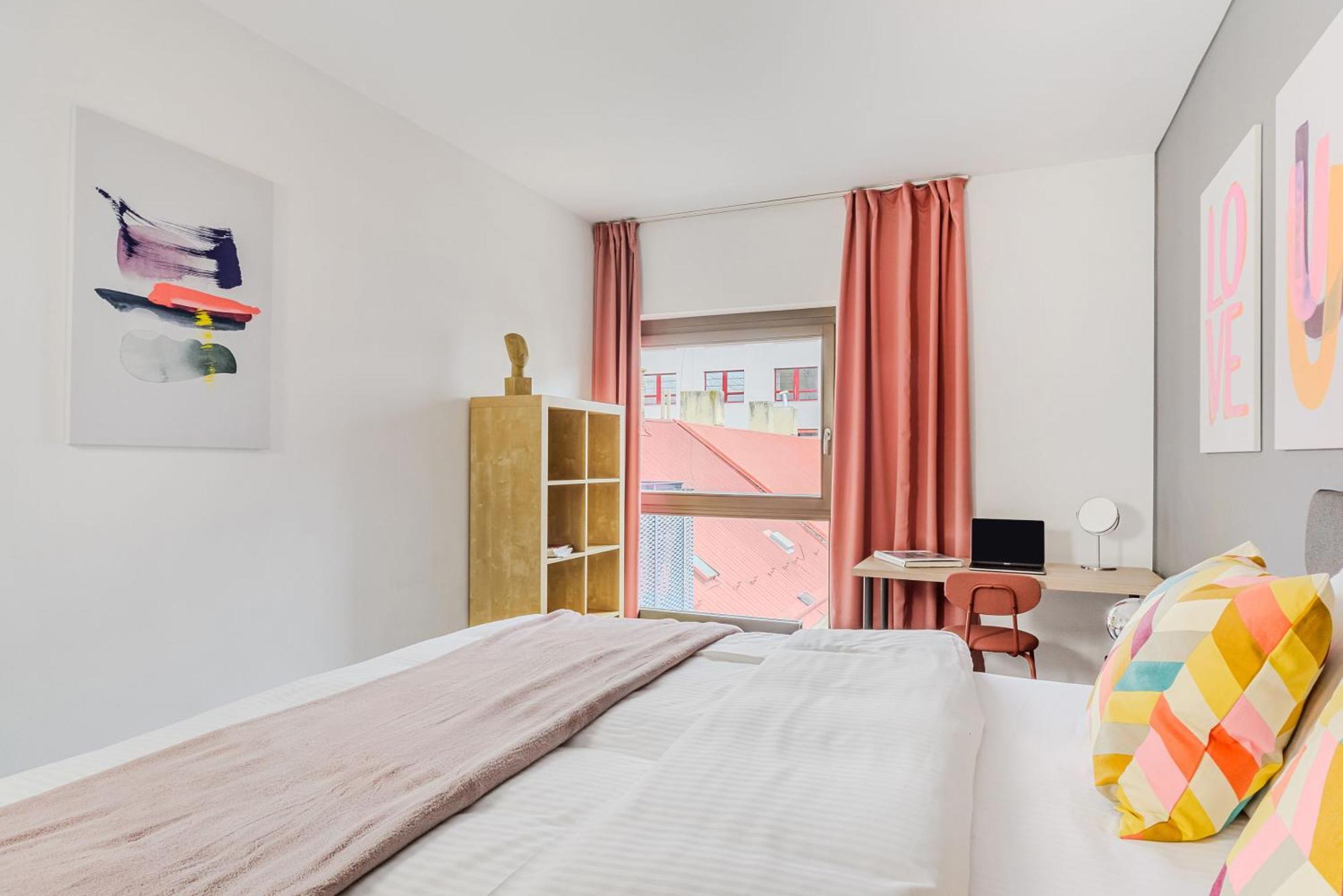 Apartments With Large Balcony, Parking Prága Kültér fotó